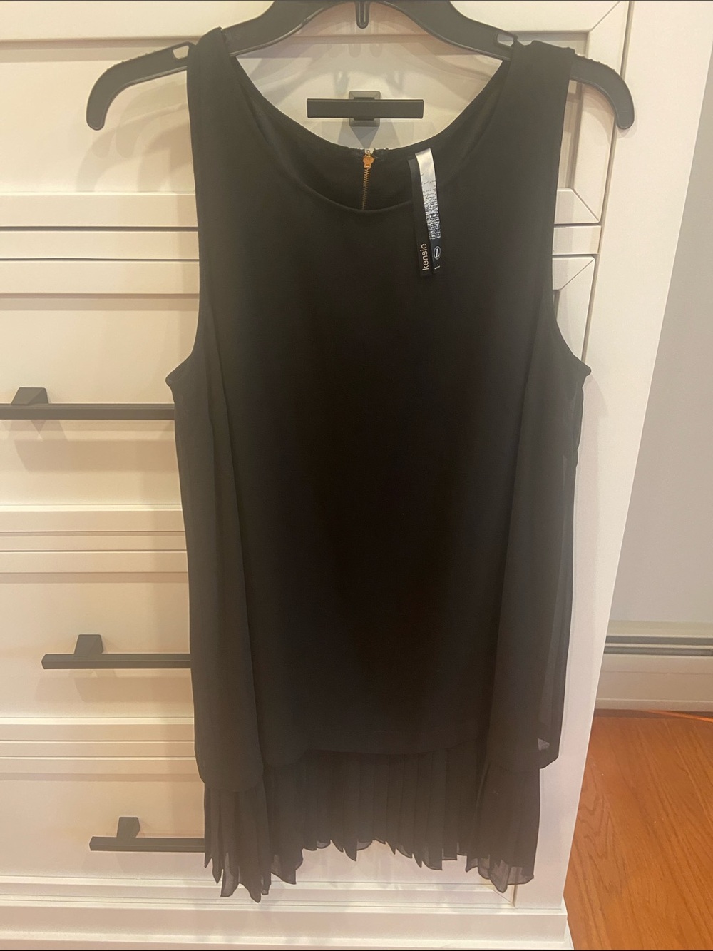 Kensie Black Sleeveless Pleated-Hem Midi Dress